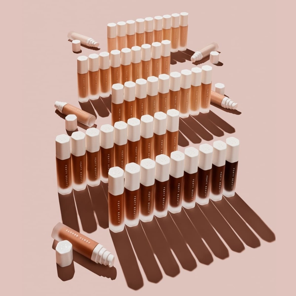 SOFT'LIT NATURALLY LUMINOUS LONGWEAR FOUNDATION (BASE DE MAQUILLAJE PARA ROSTRO)